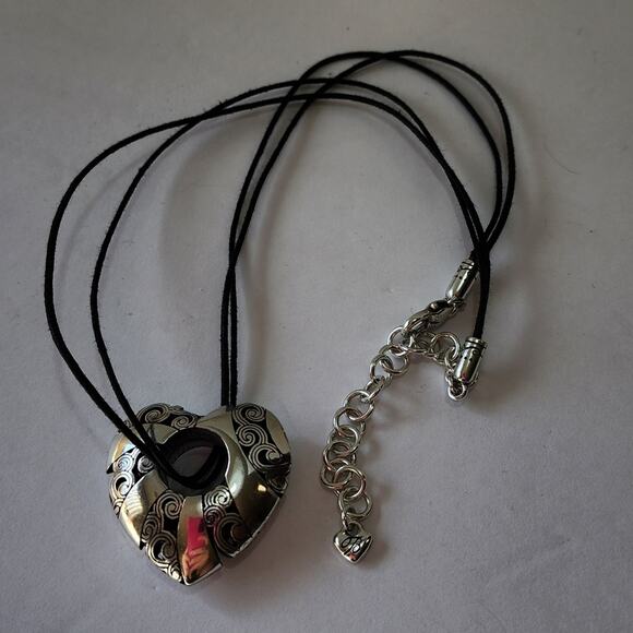 Brighton Scrolled and Etched Puffed heart Pendant Necklace‎ - Picture 5 of 7